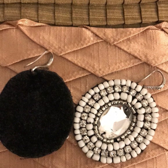 Earrings - Picture 5 of 6